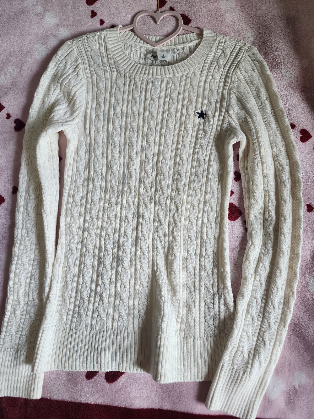 Hollister Ivory Cable-Knit Crewneck Sweater with Navy Star